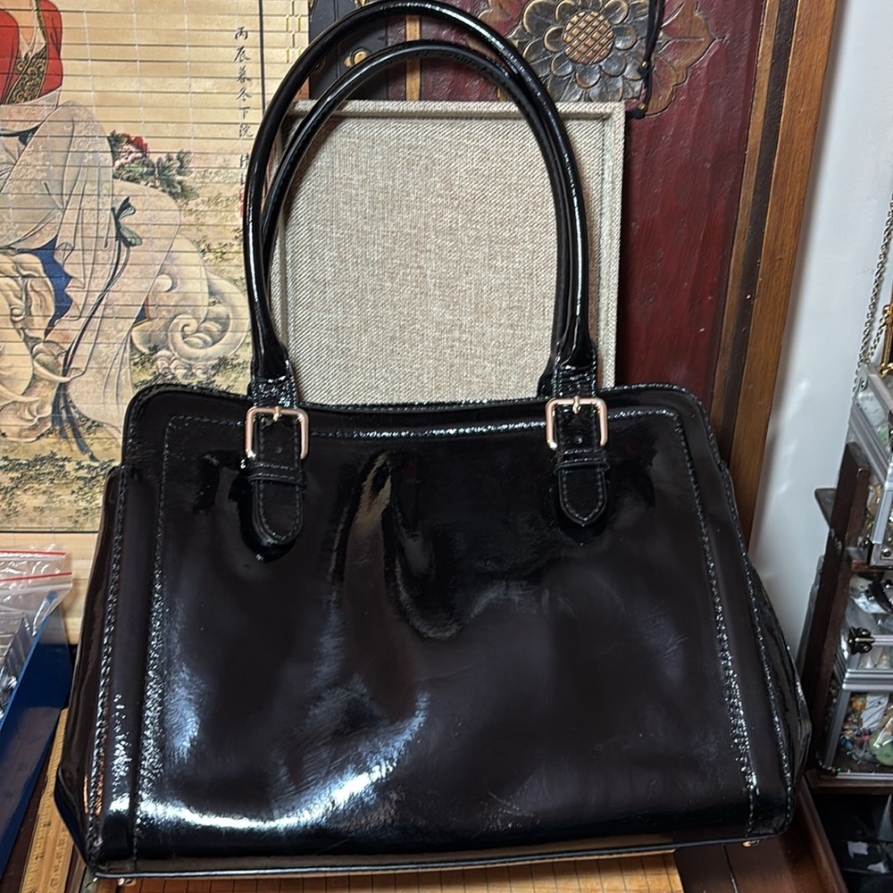 Kate Spade Black Shoulder Bag w Glossy Patent Finish and Branded Fabric Dust Bag - Picture 5 of 17